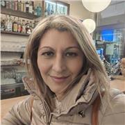 Offro lezioni private a studenti di scuole superiori e universitari, anche certificazioni linguistiche riconosciute dal MIUR.